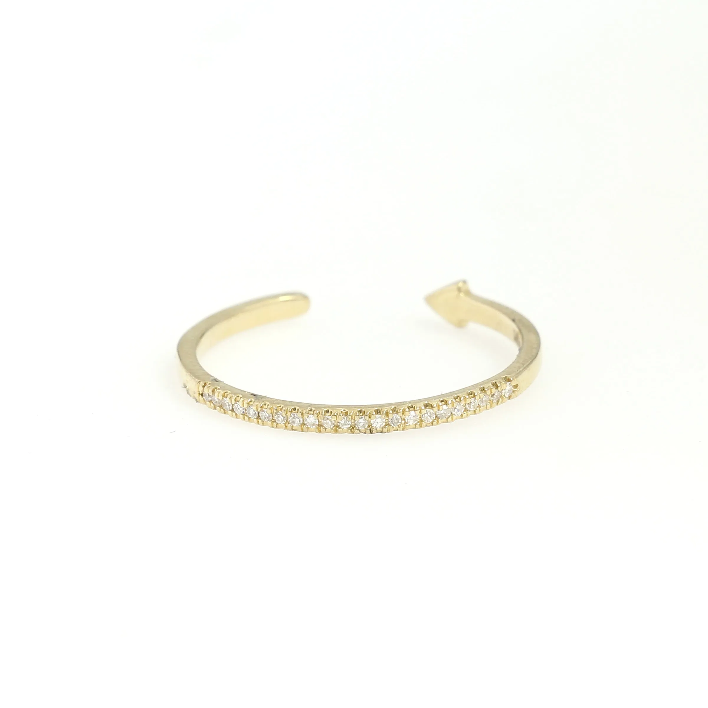 14K Yellow Gold Arrow Band Ring 0.04 Ctw