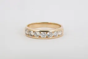 14k Yellow Gold Ring Band with 1.00tcw Diamonds Size 7.25 (3.38g.)