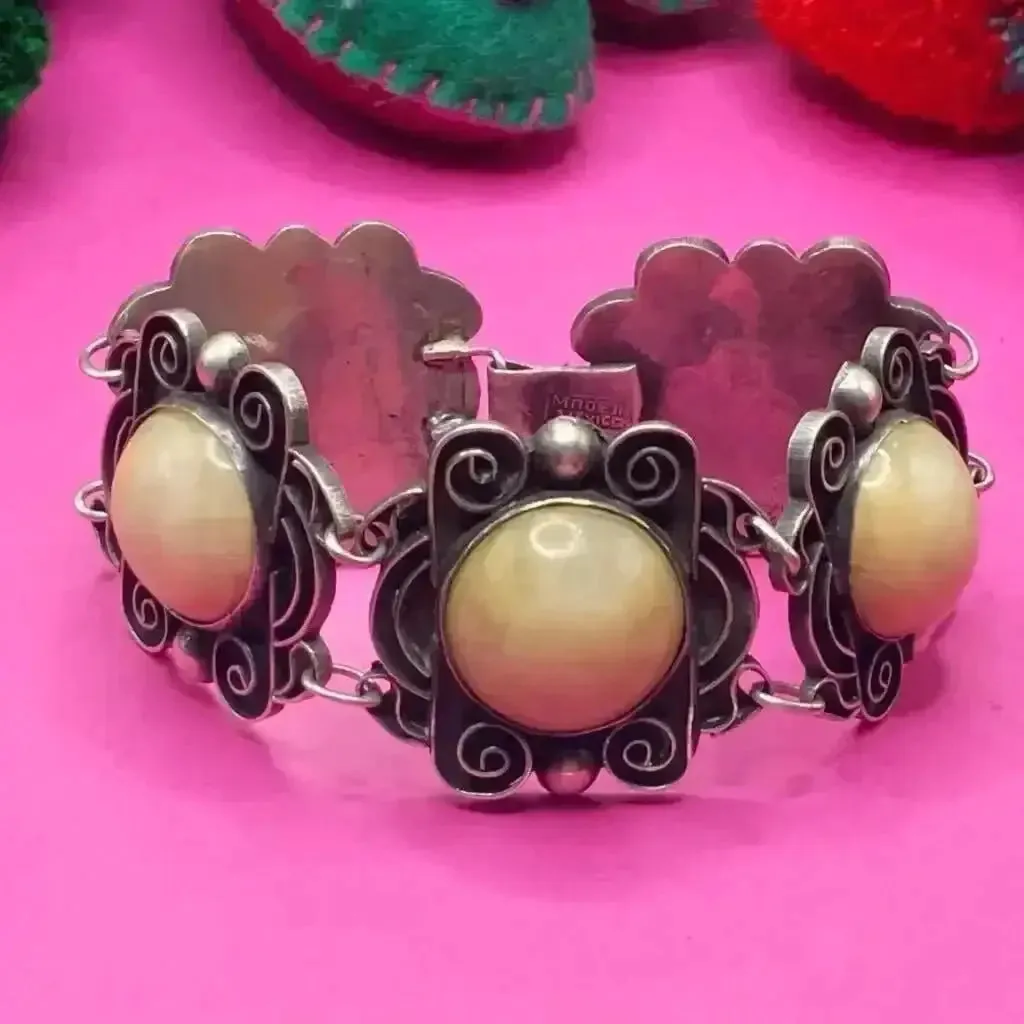 1940 Vintage Taxco bracelet with agate