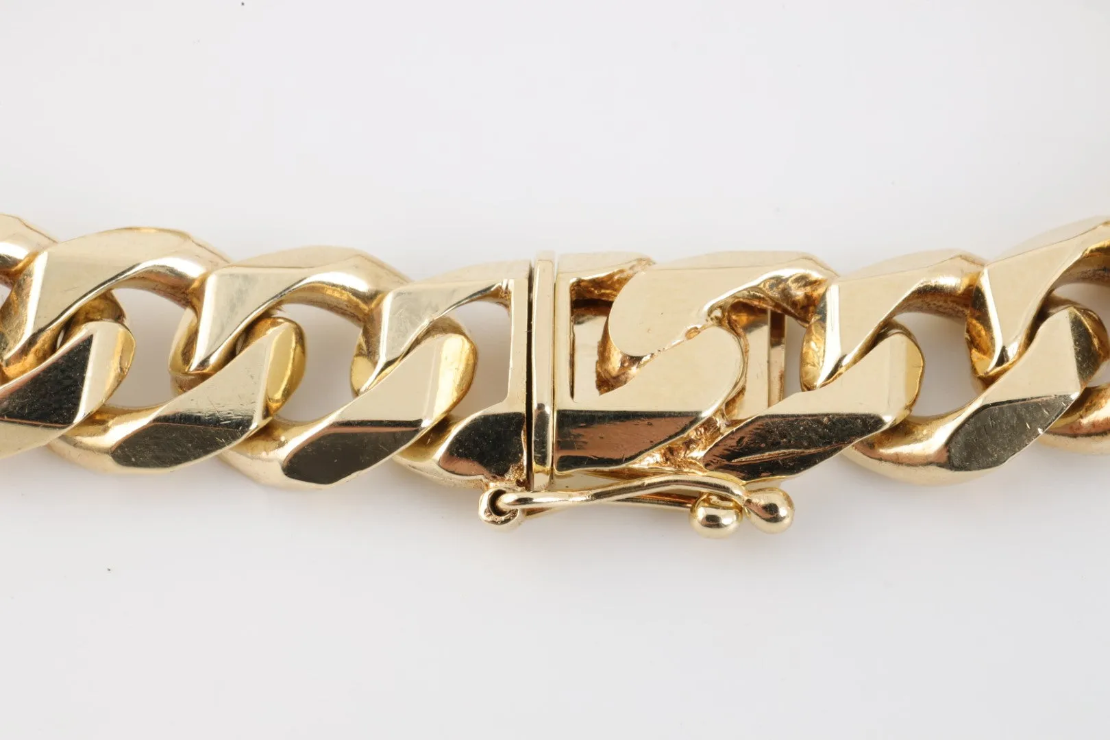 8" 14k Yellow Gold Curb Chain Bracelet (64.44g.)