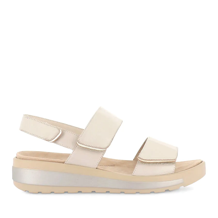 GARLIN W - ALMOND-PALE GOLD LEATHER