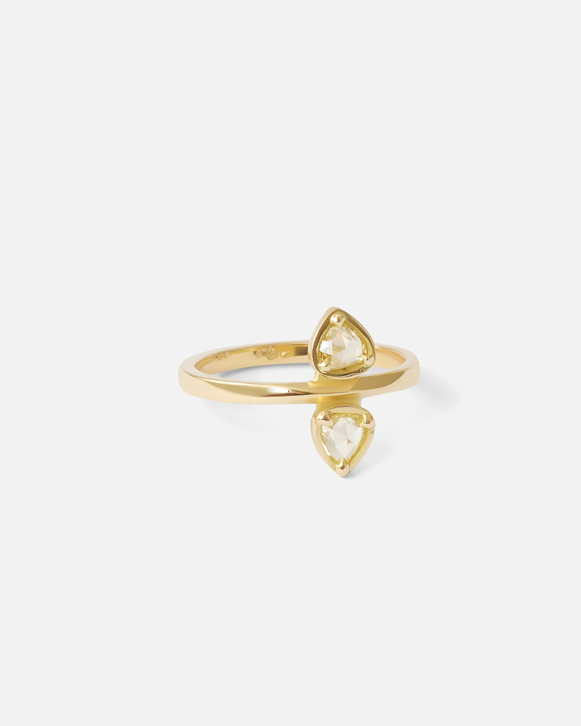 Toi Et Moi / 0.4ct Yellow Heart Diamond Ring