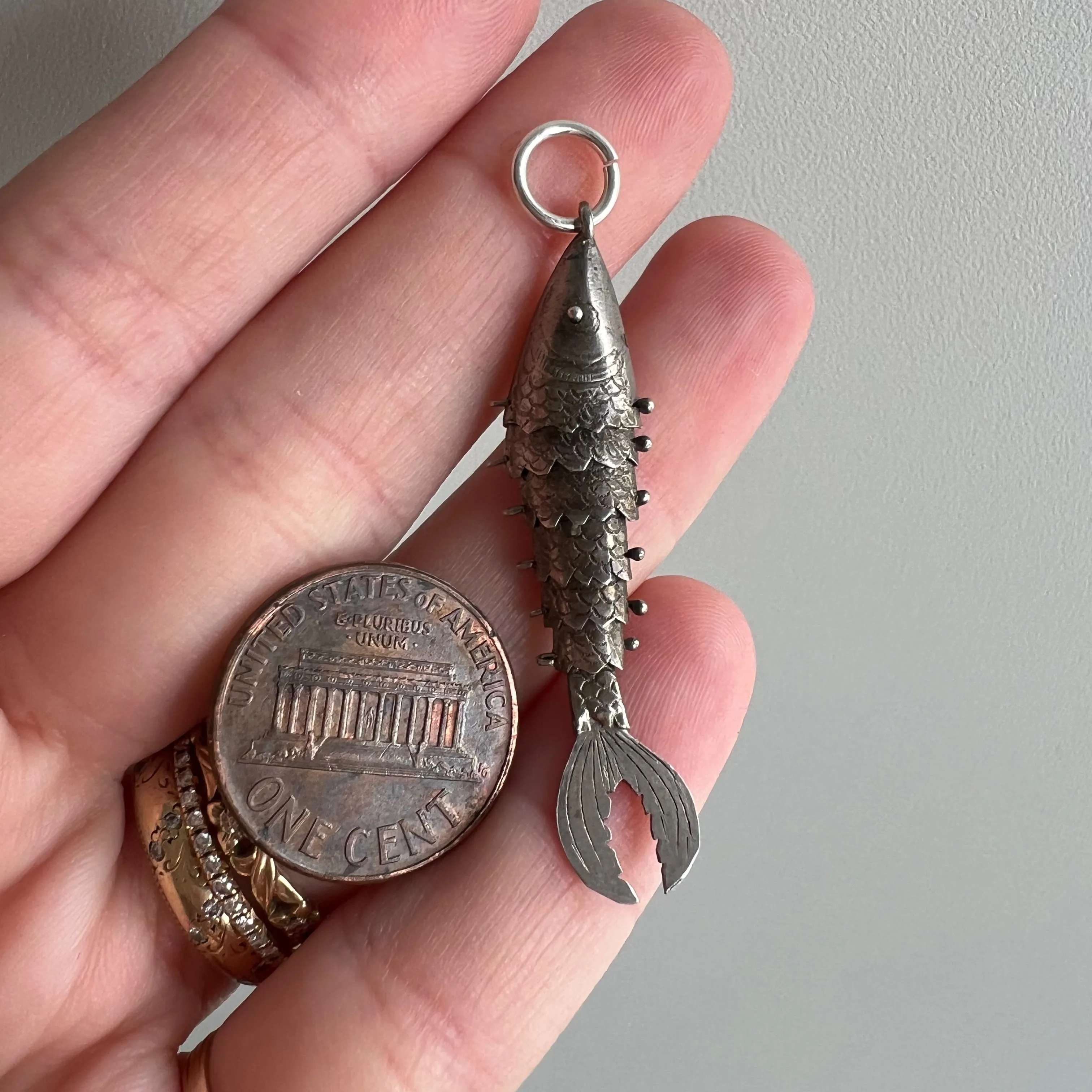 V I N T A G E // lucky catch / silver articulated wiggle fish / a pendant